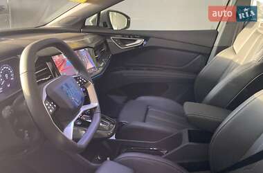 Внедорожник / Кроссовер Audi Q4 e-tron 2025 в 