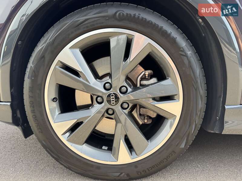 Внедорожник / Кроссовер Audi Q4 e-tron 2022 в Киеве