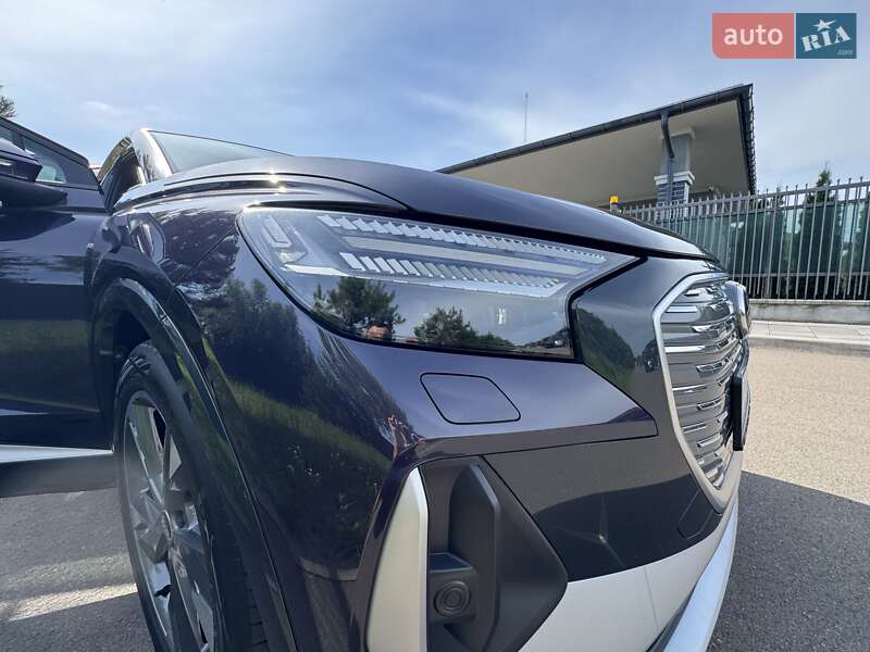 Внедорожник / Кроссовер Audi Q4 e-tron 2022 в Киеве