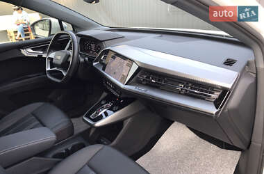 Внедорожник / Кроссовер Audi Q4 e-tron 2023 в 