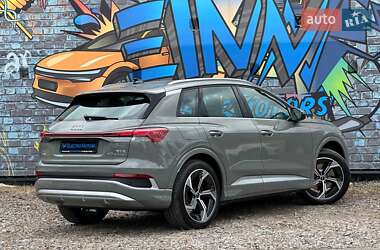 Позашляховик / Кросовер Audi Q4 e-tron 2025 в 