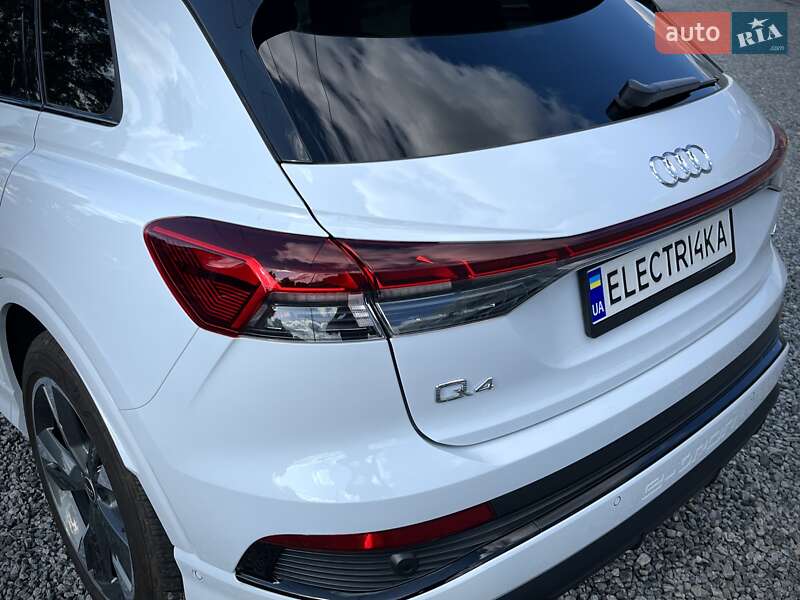 Внедорожник / Кроссовер Audi Q4 e-tron 2024 в Днепре