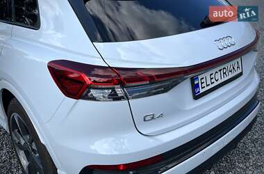 Внедорожник / Кроссовер Audi Q4 e-tron 2024 в 