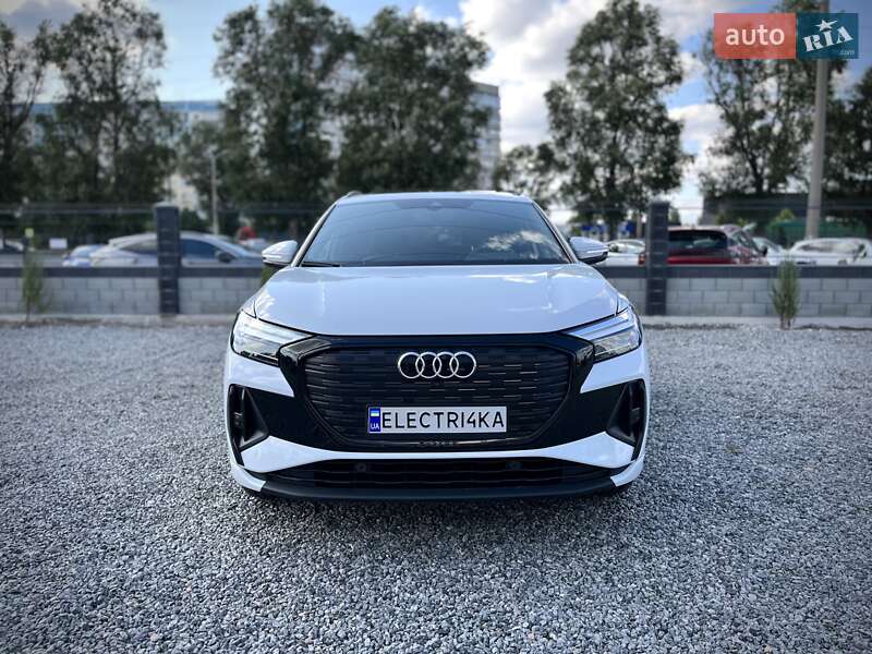 Внедорожник / Кроссовер Audi Q4 e-tron 2024 в Днепре