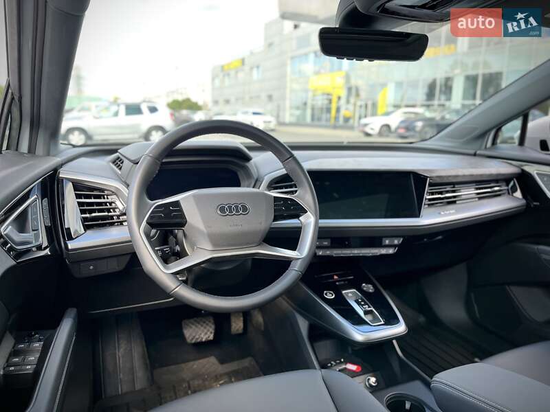 Внедорожник / Кроссовер Audi Q4 e-tron 2024 в Днепре