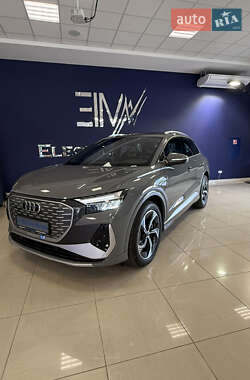Внедорожник / Кроссовер Audi Q4 e-tron 2025 в 
