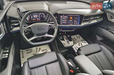 Внедорожник / Кроссовер Audi Q4 e-tron 2025 в 