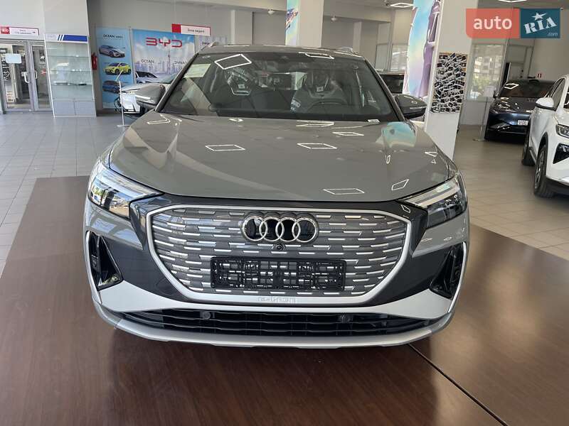 Внедорожник / Кроссовер Audi Q4 e-tron 2025 в Киеве