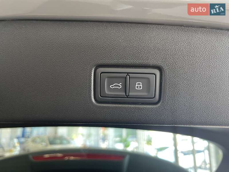 Внедорожник / Кроссовер Audi Q4 e-tron 2025 в Киеве