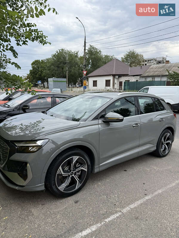 Внедорожник / Кроссовер Audi Q4 e-tron 2023 в Николаеве