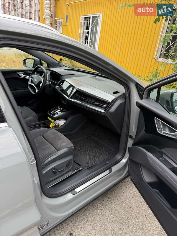 Внедорожник / Кроссовер Audi Q4 e-tron 2023 в Николаеве