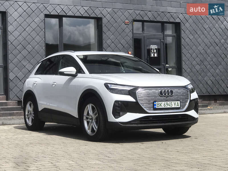 Внедорожник / Кроссовер Audi Q4 e-tron 2023 в Ровно