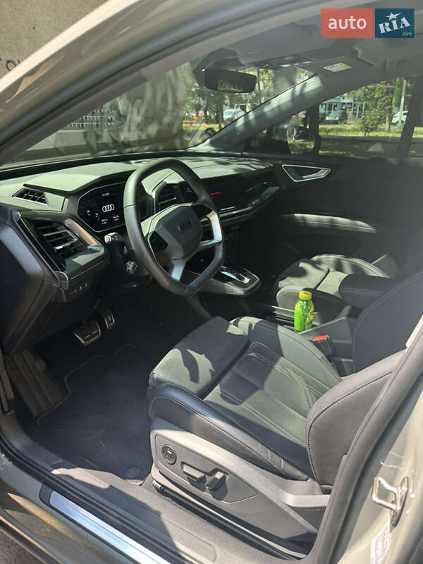 Позашляховик / Кросовер Audi Q4 e-tron 2022 в Одесі