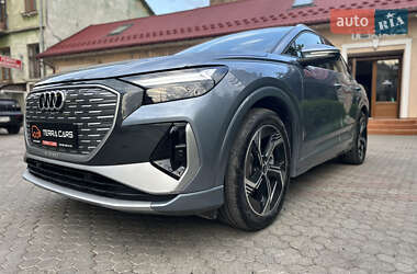 Позашляховик / Кросовер Audi Q4 e-tron 2023 в 