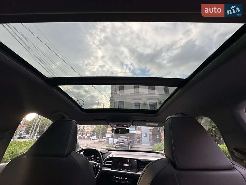 Внедорожник / Кроссовер Audi Q4 e-tron 2023 в Черновцах