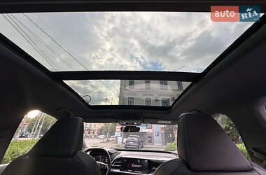Позашляховик / Кросовер Audi Q4 e-tron 2023 в 