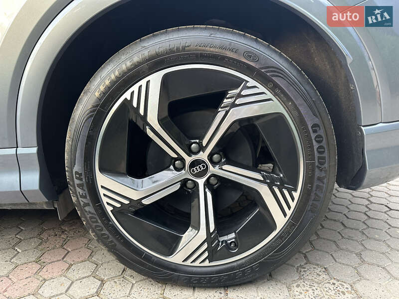 Внедорожник / Кроссовер Audi Q4 e-tron 2023 в Черновцах