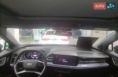 Внедорожник / Кроссовер Audi Q4 e-tron 2023 в 