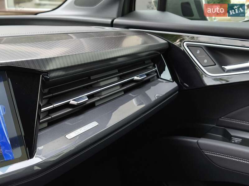 Внедорожник / Кроссовер Audi Q4 e-tron 2025 в Одессе