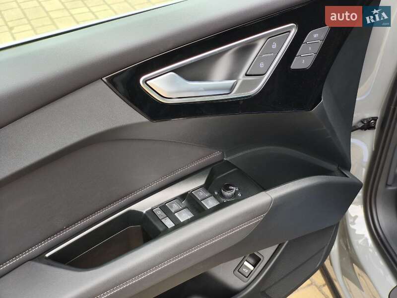 Внедорожник / Кроссовер Audi Q4 e-tron 2025 в Одессе