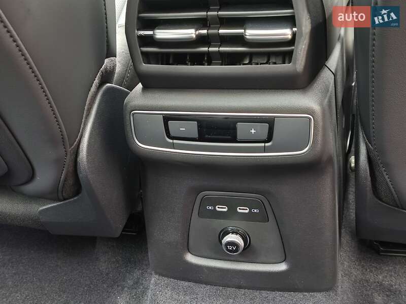 Внедорожник / Кроссовер Audi Q4 e-tron 2025 в Одессе