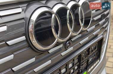 Позашляховик / Кросовер Audi Q4 e-tron 2025 в 