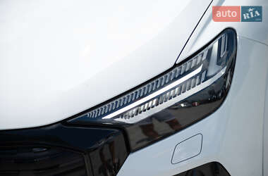 Позашляховик / Кросовер Audi Q4 e-tron 2022 в 