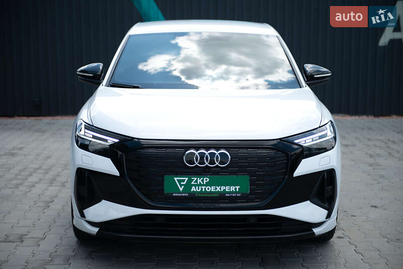 Позашляховик / Кросовер Audi Q4 e-tron 2022 в Мукачевому