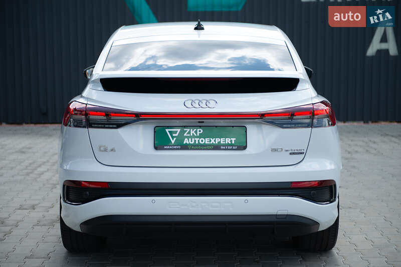 Позашляховик / Кросовер Audi Q4 e-tron 2022 в Мукачевому