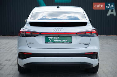 Позашляховик / Кросовер Audi Q4 e-tron 2022 в 