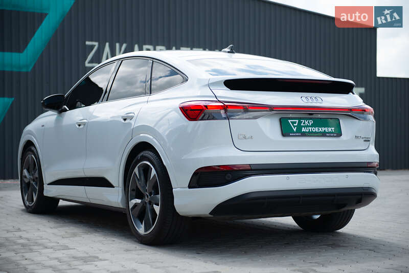 Позашляховик / Кросовер Audi Q4 e-tron 2022 в Мукачевому