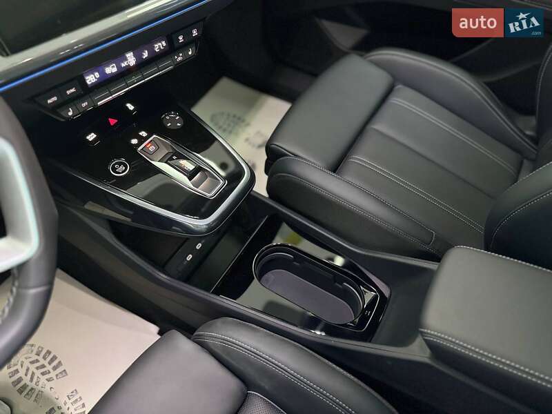 Позашляховик / Кросовер Audi Q4 e-tron 2025 в Житомирі