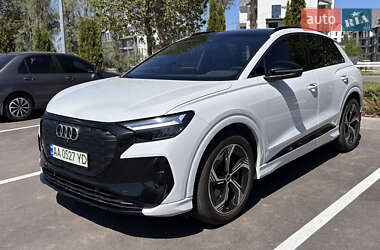 Позашляховик / Кросовер Audi Q4 e-tron 2023 в 