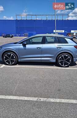 Внедорожник / Кроссовер Audi Q4 e-tron 2023 в 