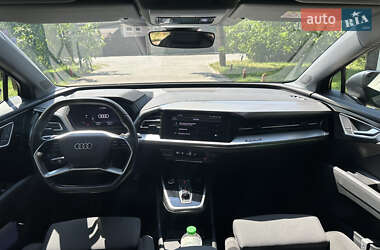 Позашляховик / Кросовер Audi Q4 e-tron 2021 в 
