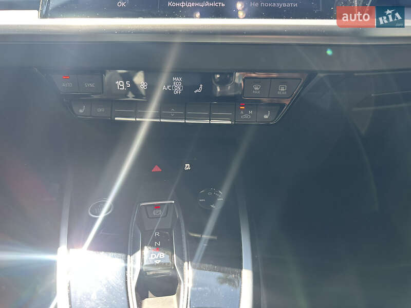 Позашляховик / Кросовер Audi Q4 e-tron 2021 в Києві