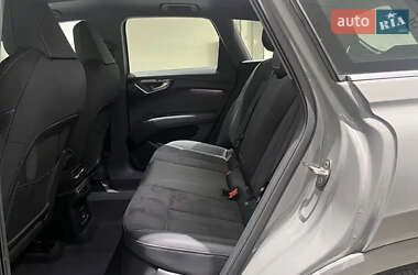 Внедорожник / Кроссовер Audi Q4 e-tron 2023 в 