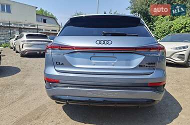 Внедорожник / Кроссовер Audi Q4 e-tron 2024 в 