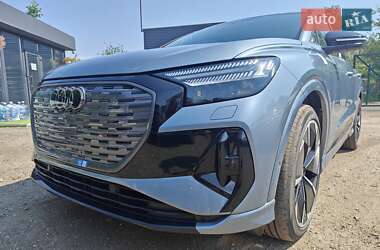 Внедорожник / Кроссовер Audi Q4 e-tron 2024 в 