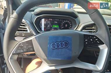 Внедорожник / Кроссовер Audi Q4 e-tron 2024 в 