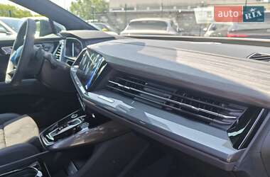 Внедорожник / Кроссовер Audi Q4 e-tron 2024 в 