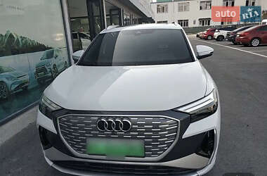 Внедорожник / Кроссовер Audi Q4 e-tron 2023 в 