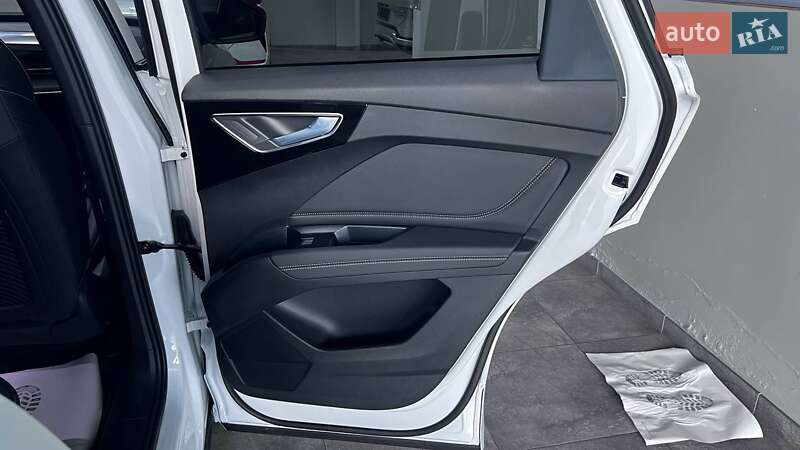 Внедорожник / Кроссовер Audi Q4 e-tron 2025 в Киеве