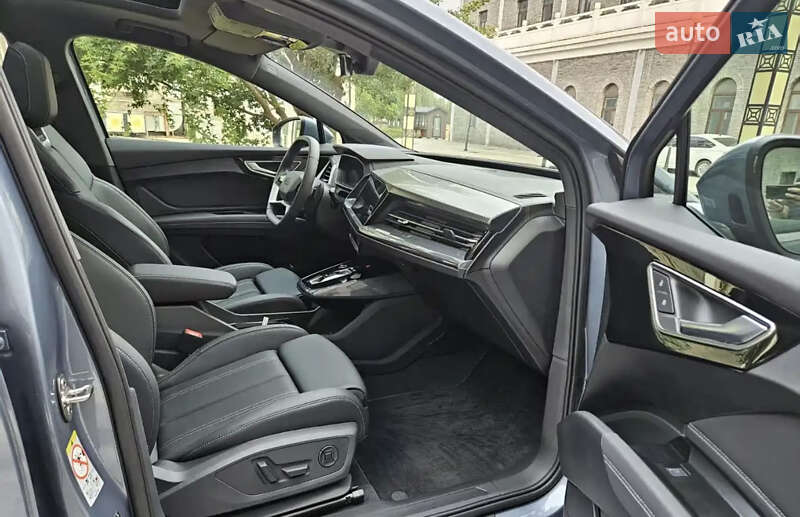 Внедорожник / Кроссовер Audi Q4 e-tron 2023 в Львове