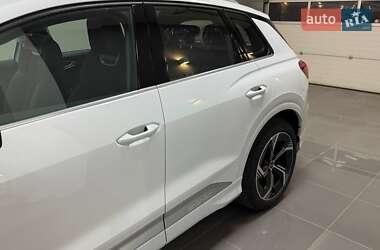 Внедорожник / Кроссовер Audi Q4 e-tron 2025 в 
