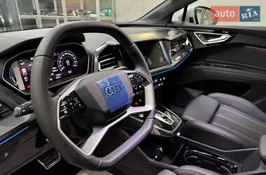 Внедорожник / Кроссовер Audi Q4 e-tron 2025 в 