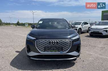 Внедорожник / Кроссовер Audi Q4 e-tron 2025 в 