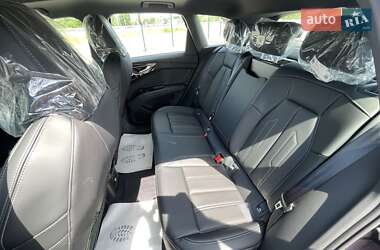 Внедорожник / Кроссовер Audi Q4 e-tron 2025 в 