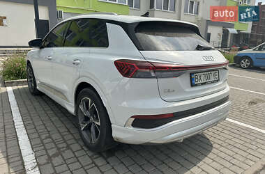 Внедорожник / Кроссовер Audi Q4 e-tron 2023 в 