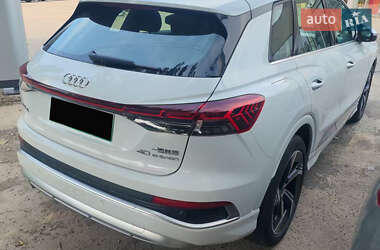 Внедорожник / Кроссовер Audi Q4 e-tron 2023 в 